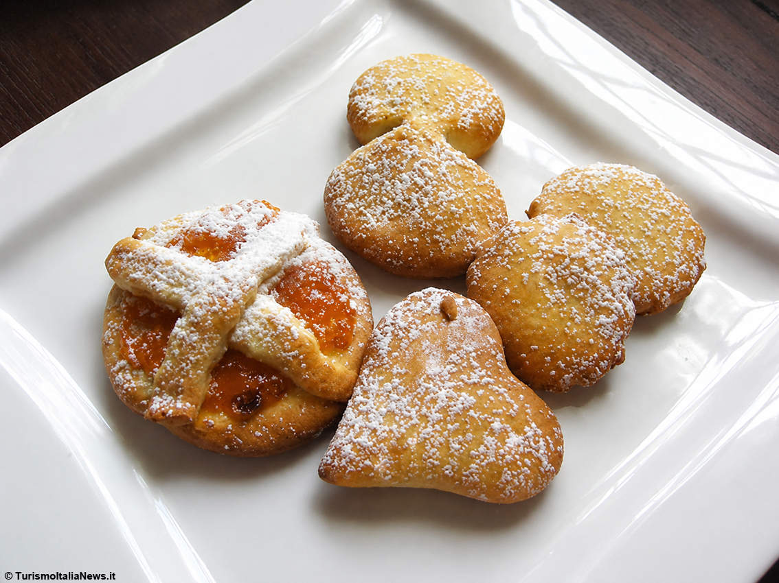 images/stories/ricette_laura/BiscottiSettembriniCrostatine4.jpg