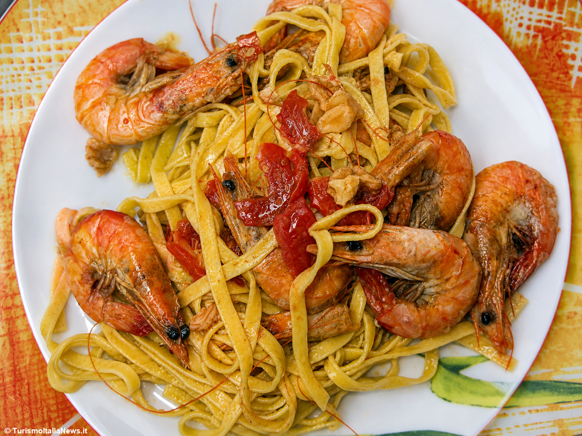 images/stories/ricette_laura/TagliatellineMazzancolleNociPecorino_01.jpg