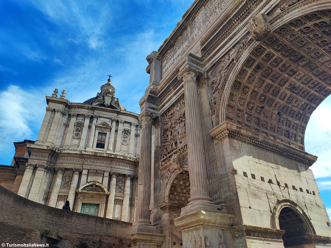 “111 luoghi di Roma che devi proprio scoprire” con il libro di Gabriele Santoro