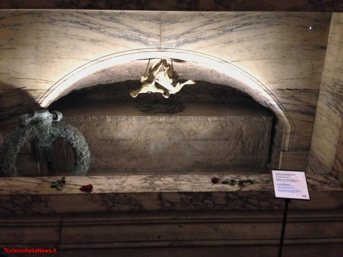 Pantheon, la tomba di Raffaello Sanzio