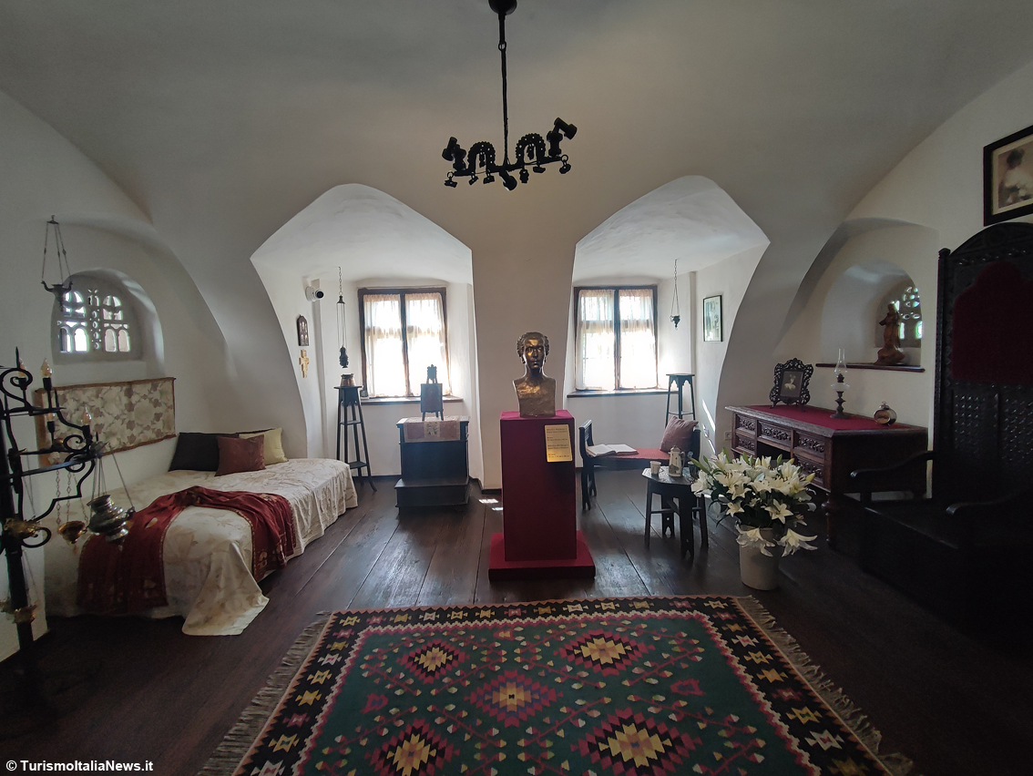 Nel Castello di Bran sulle tracce del Conte Dracula: mito e leggenda si fondono in Transilvania fra suggestioni e inquietudini