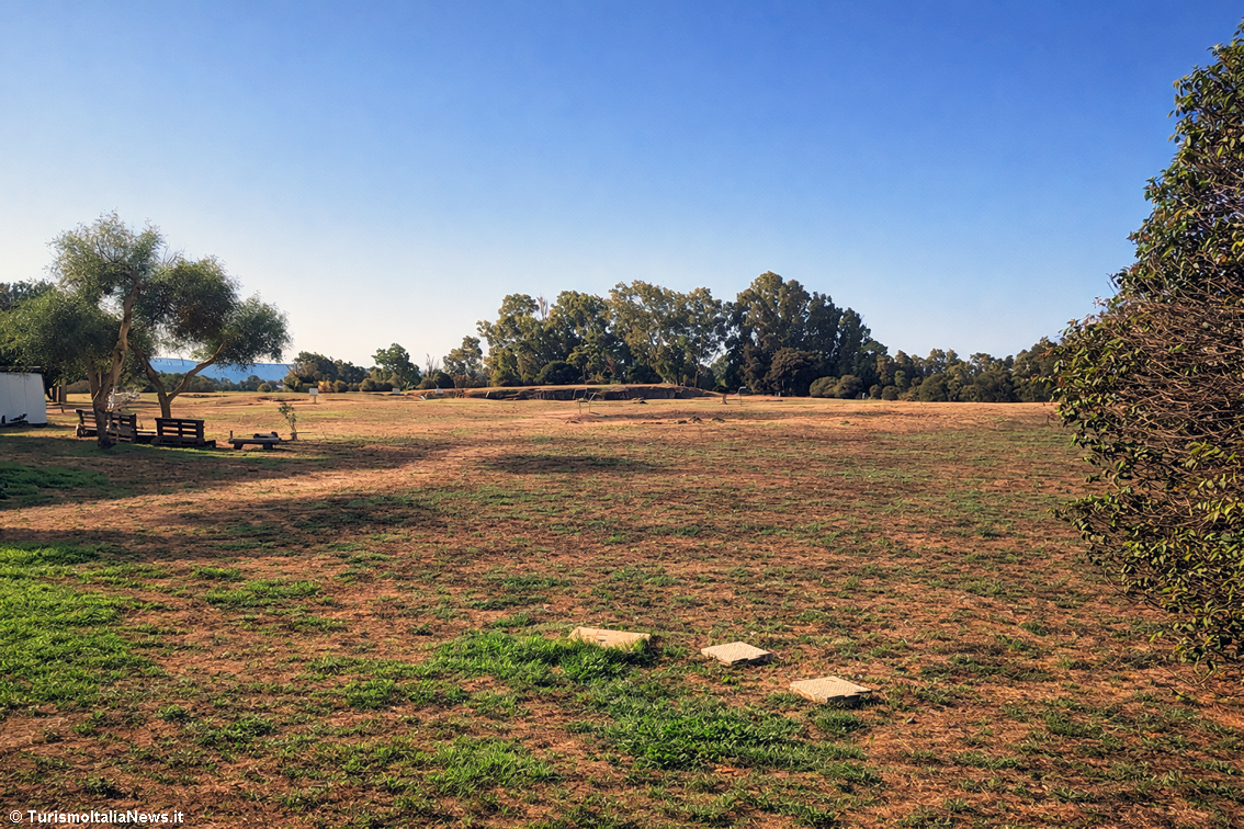 Nella zona di Alghero c’è la Necropoli di Anghelu Ruju (3500-1800 a.C.), la più grande ipogeica della Sardegna