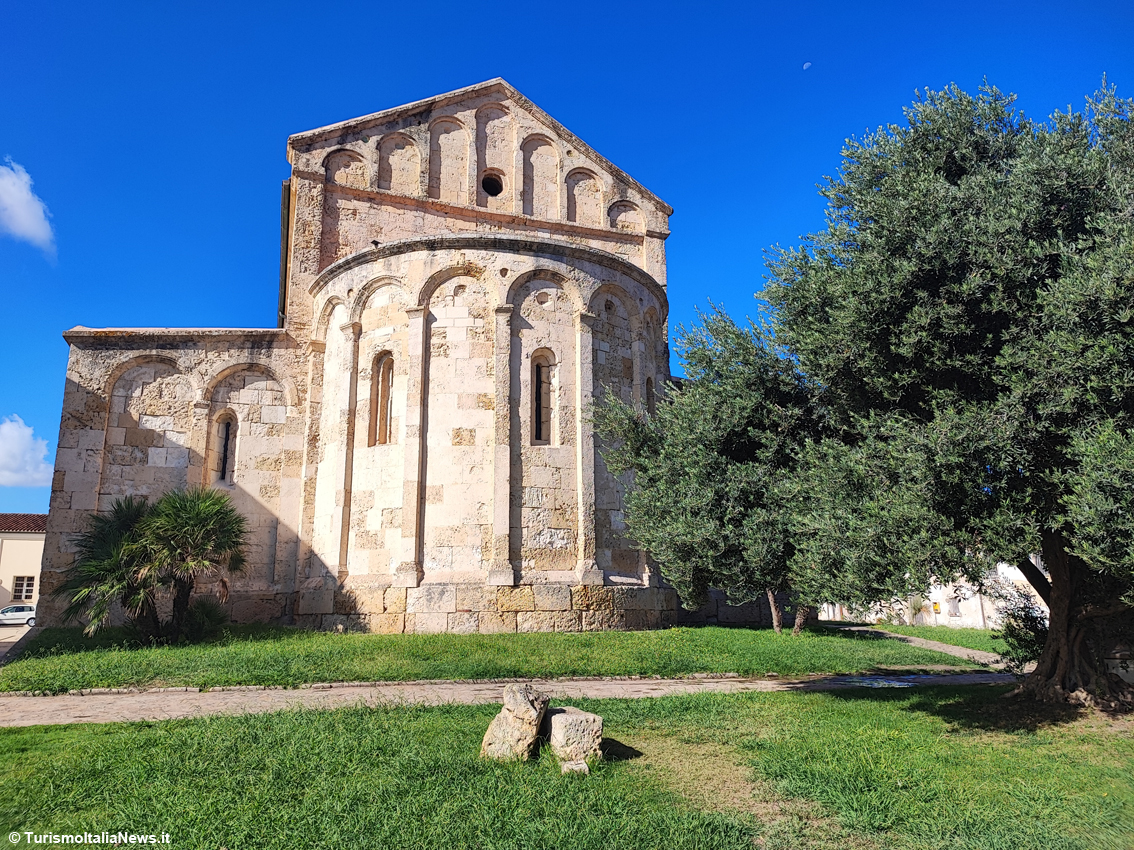 Sardegna: questa basilica ha due absidi, il mistero architettonico di San Gavino a Porto Torres e l’inquietante anatema della tomba