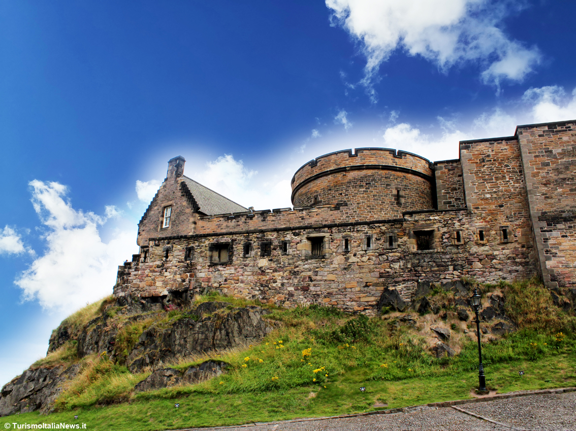 Il Castello di Edimburgo, in Scozia