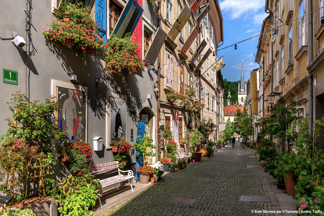 Verde ed eco-sostenibile, ottima gastronomia e anima mitteleuropea: la capitale slovena Lubiana a primavera ideale per un city break
