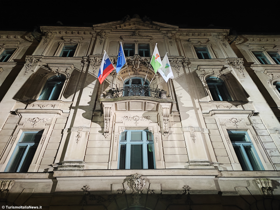 Lubiana di notte, il fascino discreto della Capitale della Slovenia: ecco le 10 attrazioni assolutamente da vedere