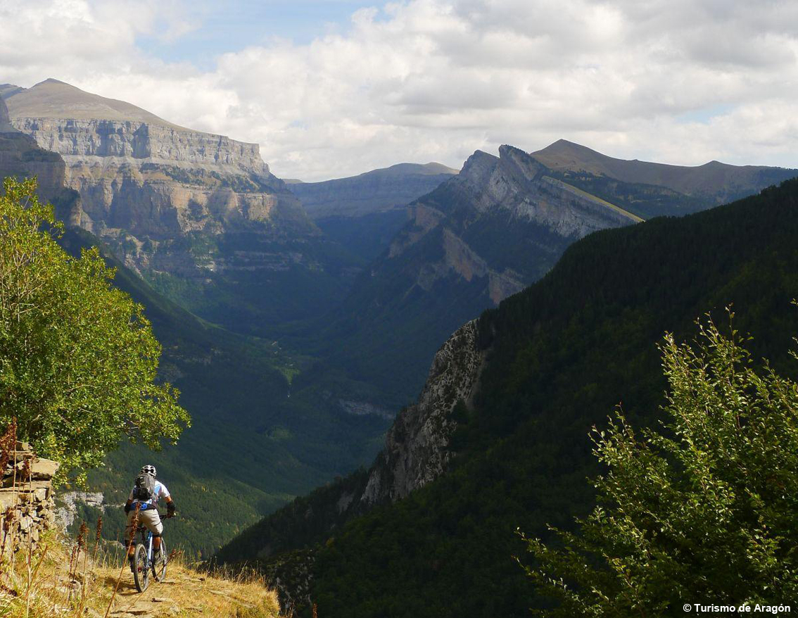 La natura nella sua forma più pura: in Aragona centinaia di angoli solitari e affascinanti che risvegliano l’immaginazione