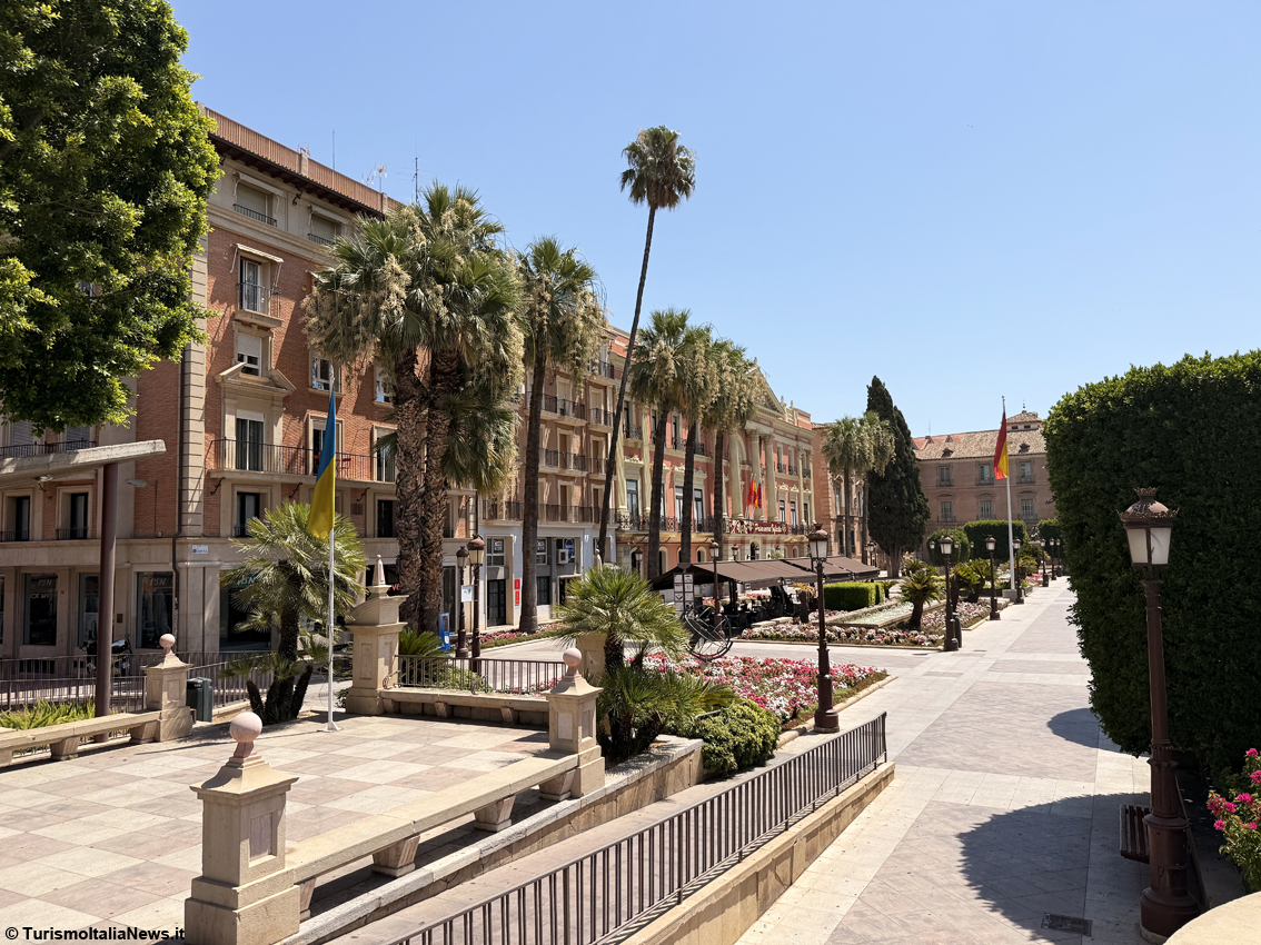 Spagna, Murcia sorprende l’Europa: mai così tanti turisti stranieri, il 2026 parte con un record storico
