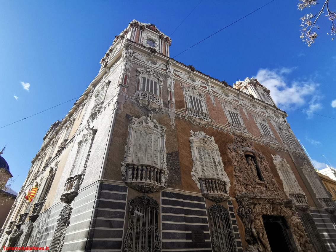 Per il Palacio del Marqués de Dos Aguas di Valencia una creatività senza fine: dentro e fuori lo spettacolo dell’arte