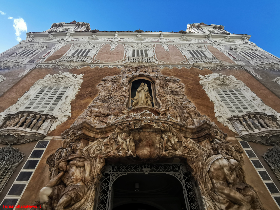 Per il Palacio del Marqués de Dos Aguas di Valencia una creatività senza fine: dentro e fuori lo spettacolo dell’arte
