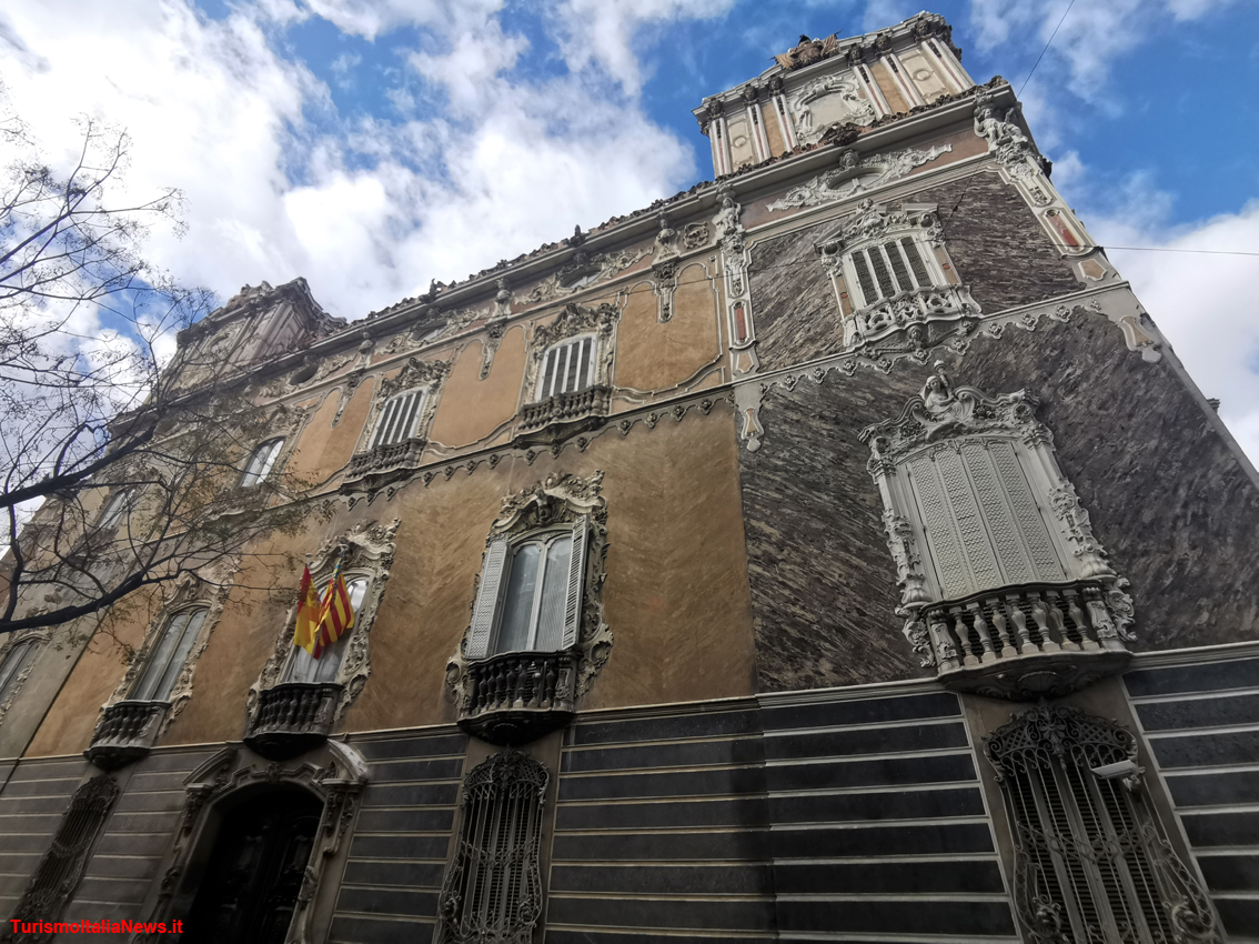 Per il Palacio del Marqués de Dos Aguas di Valencia una creatività senza fine: dentro e fuori lo spettacolo dell’arte