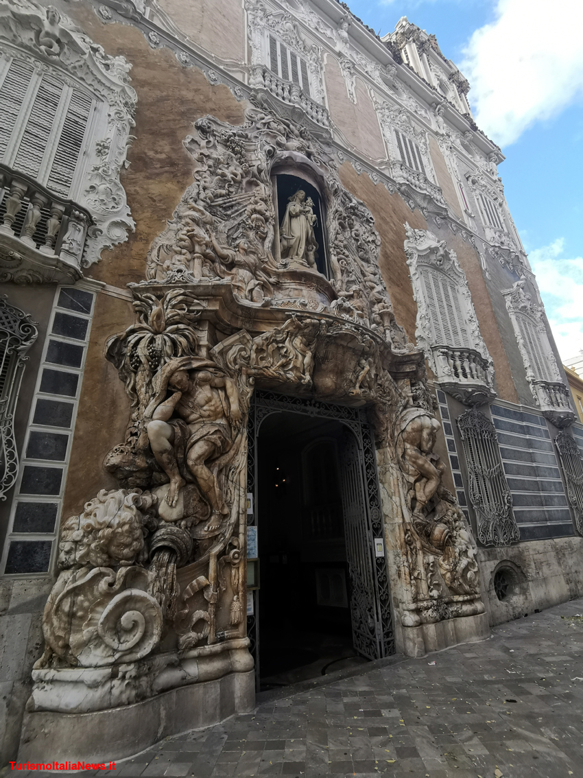 Per il Palacio del Marqués de Dos Aguas di Valencia una creatività senza fine: dentro e fuori lo spettacolo dell’arte