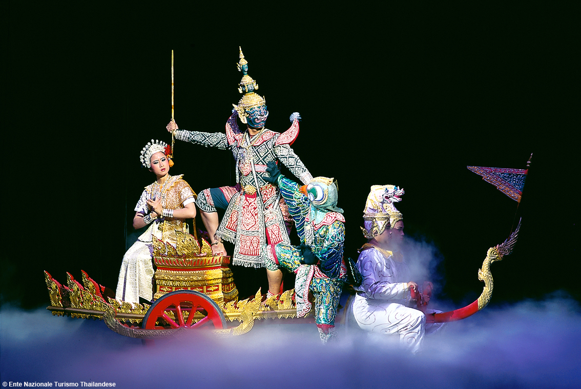 https://www.turismoitalianews.it/images/stories/thailandia/Phuket_FantaseaShow01.jpg