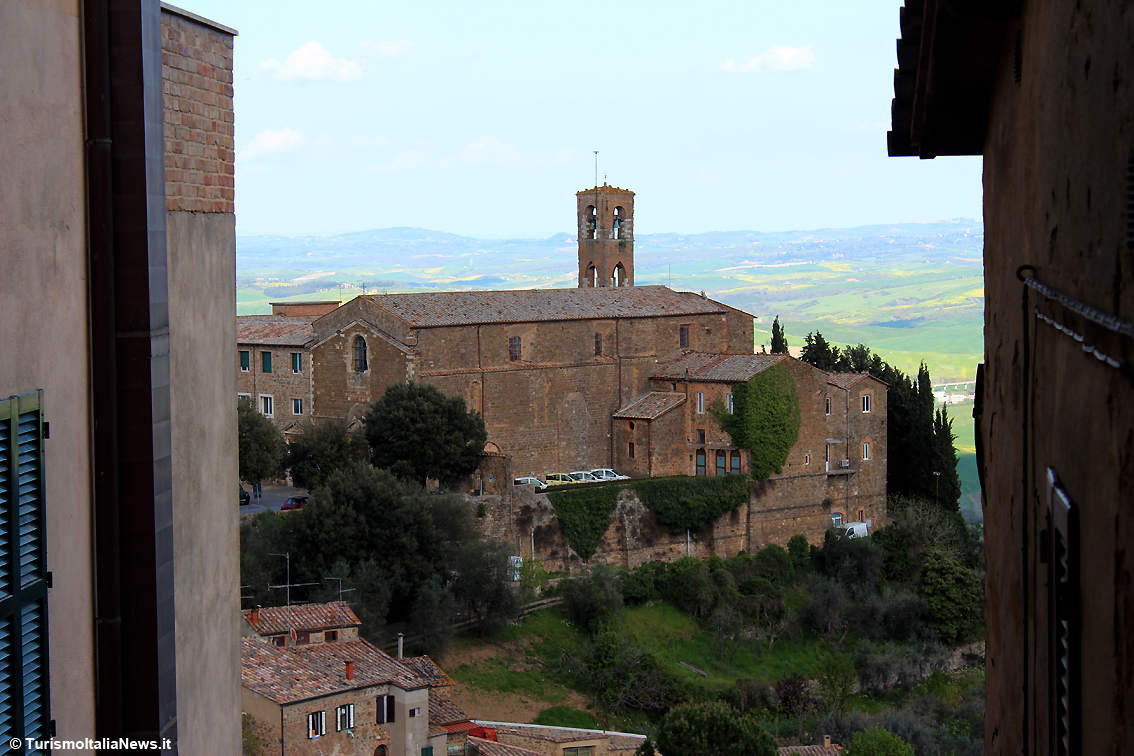 Veduta aerea di Montalcino, da cui prende il nome la straordinaria zona vinicola