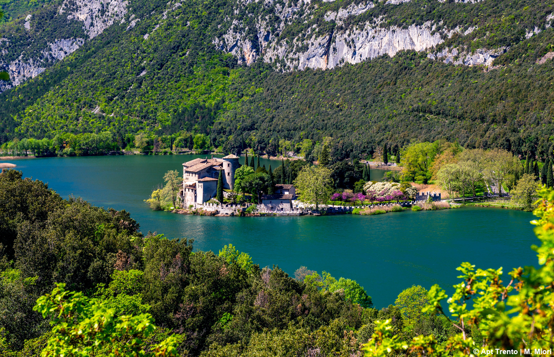 Trekking di primavera in Trentino: un programma di attività outdoor per scoprire Trento e la Valle dei Laghi