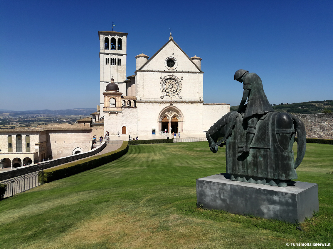 Assisi, un demone in cielo nell’affresco di Giotto