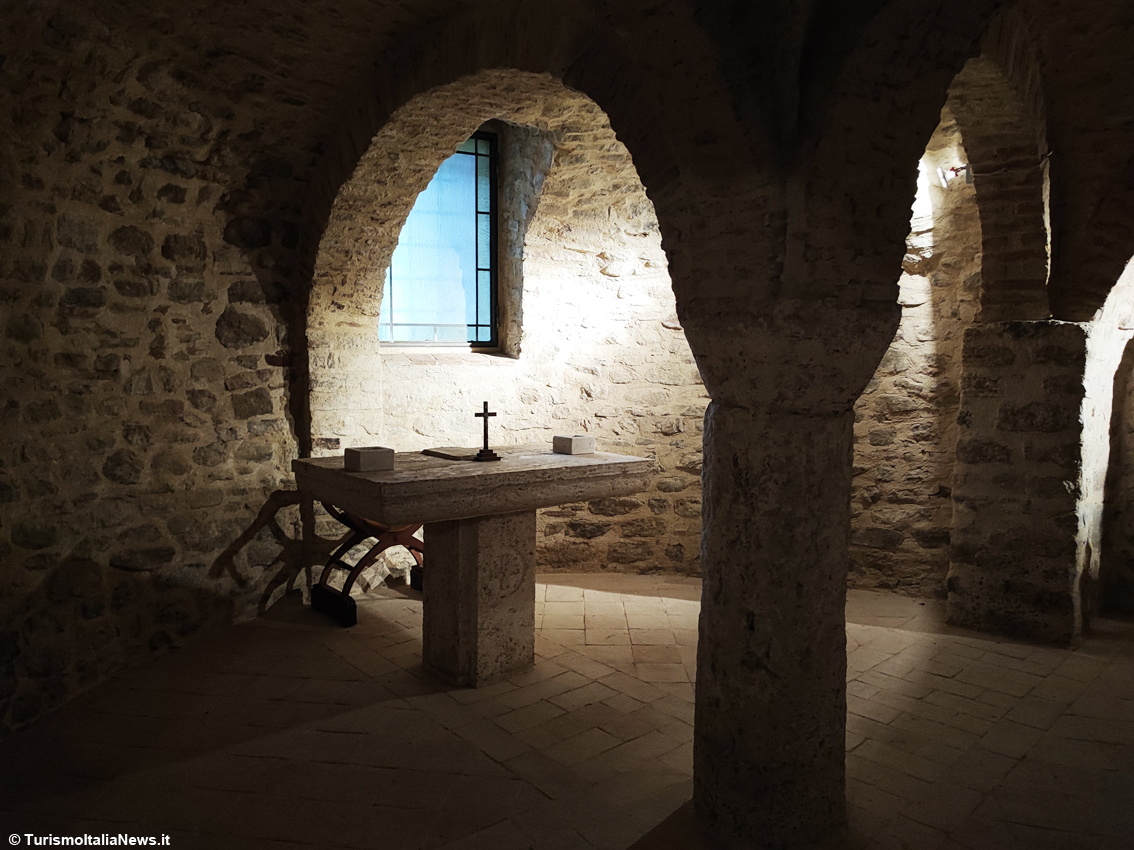 Umbria, a Collazzone tra Jacopone da Todi e Thadea d’Asburgo: l’antico borgo si racconta nell’Abbazia di San Lorenzo