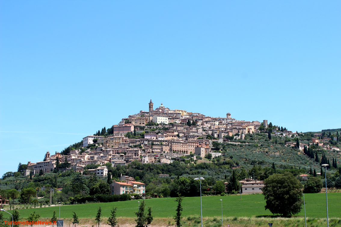 Lo splendido borgo di Trevi (Umbria)