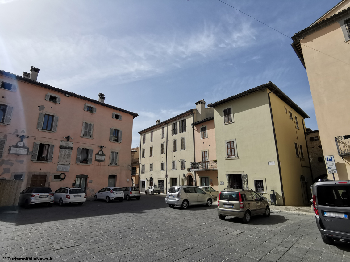 Catastrofi naturali e recupero dei centri storici: Massa Martana in Umbria, un caso esemplare di valorizzazione