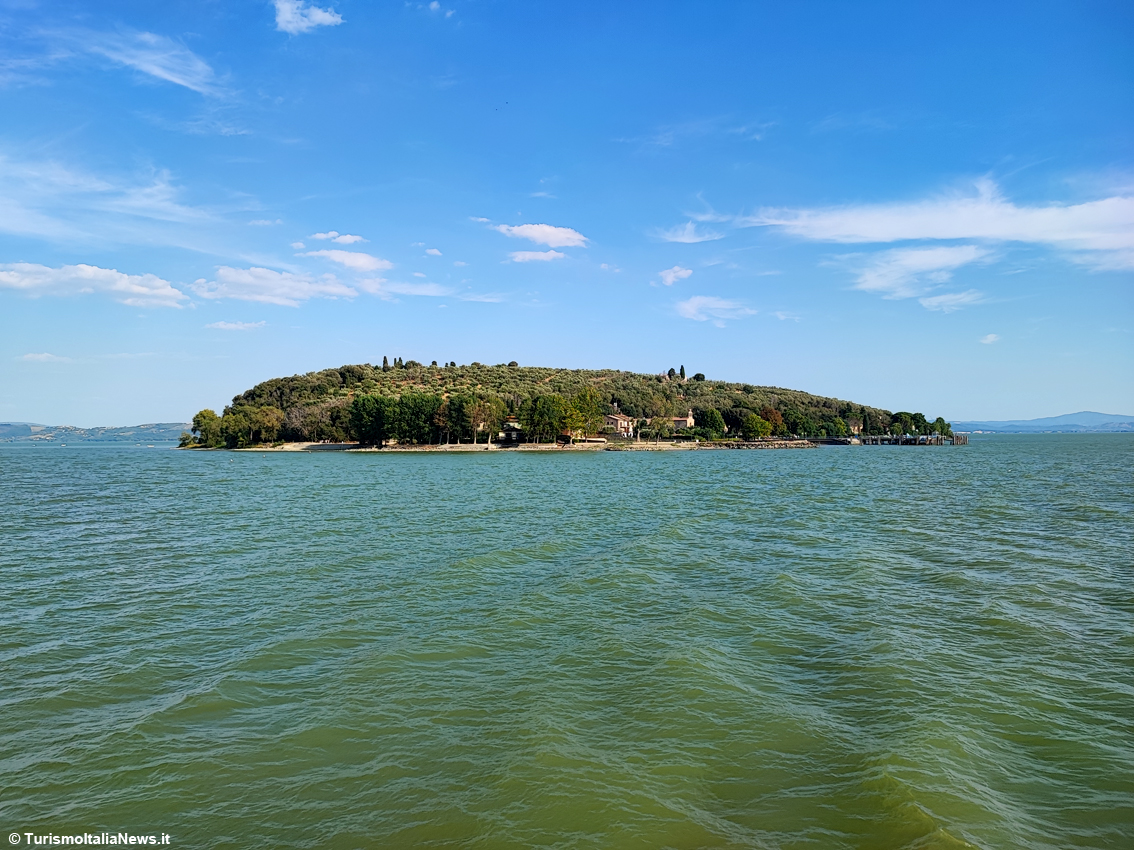 Sulle tracce di San Francesco all’Isola Maggiore del Lago Trasimeno: la grande bellezza del “mare” dell’Umbria