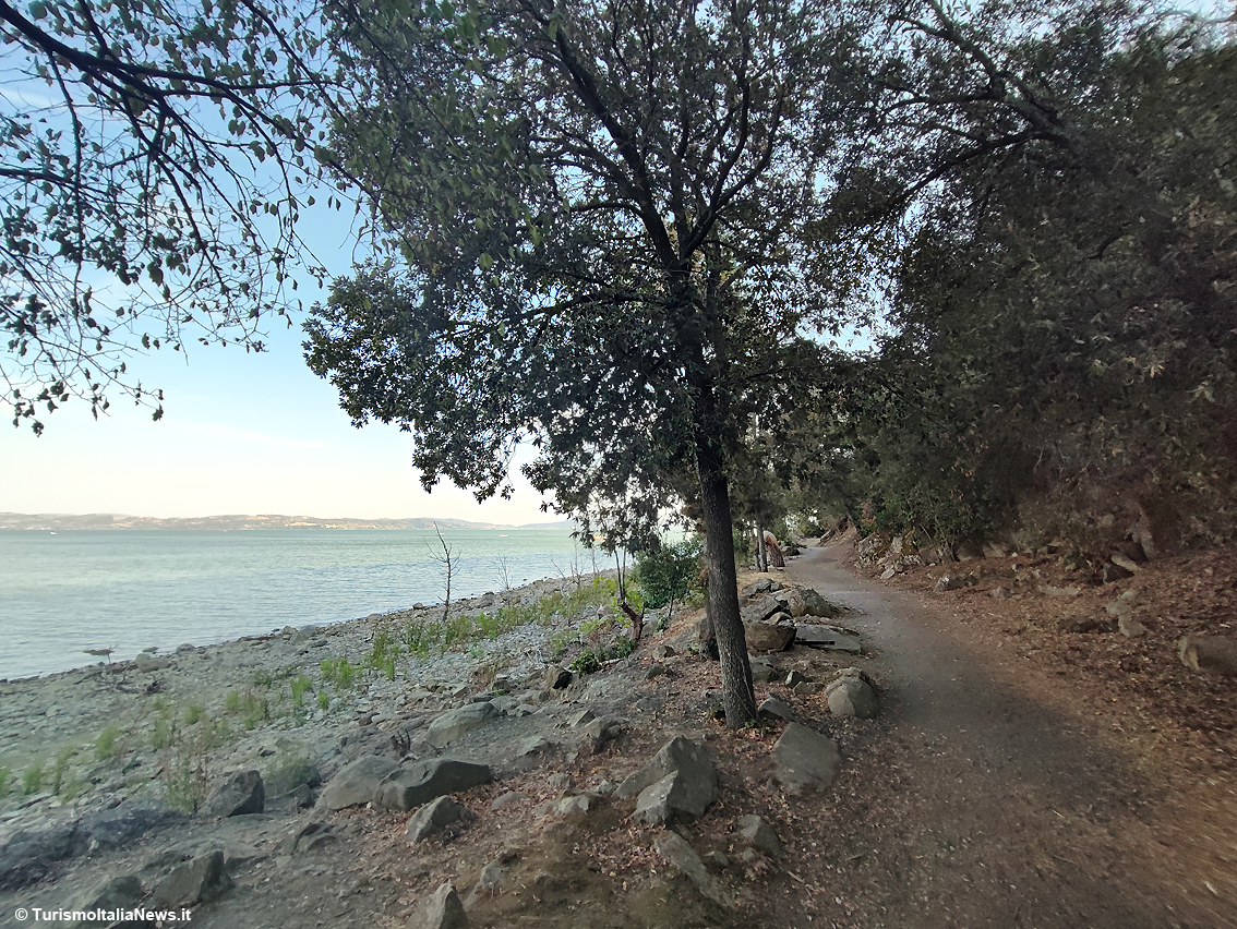 Sulle tracce di San Francesco all’Isola Maggiore del Lago Trasimeno: la grande bellezza del “mare” dell’Umbria