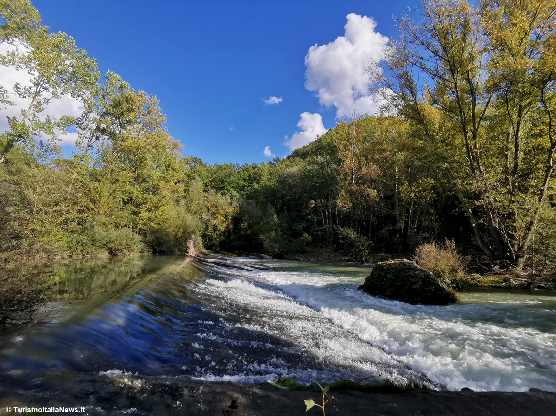 Umbria: la Barcaccia, a Valfabbrica un’antica chiatta sul fiume Chiascio racconta storie di viandanti e pellegrini