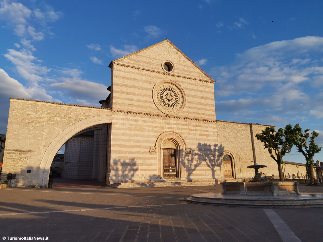 Assisi, la Basilica di Santa Chiara