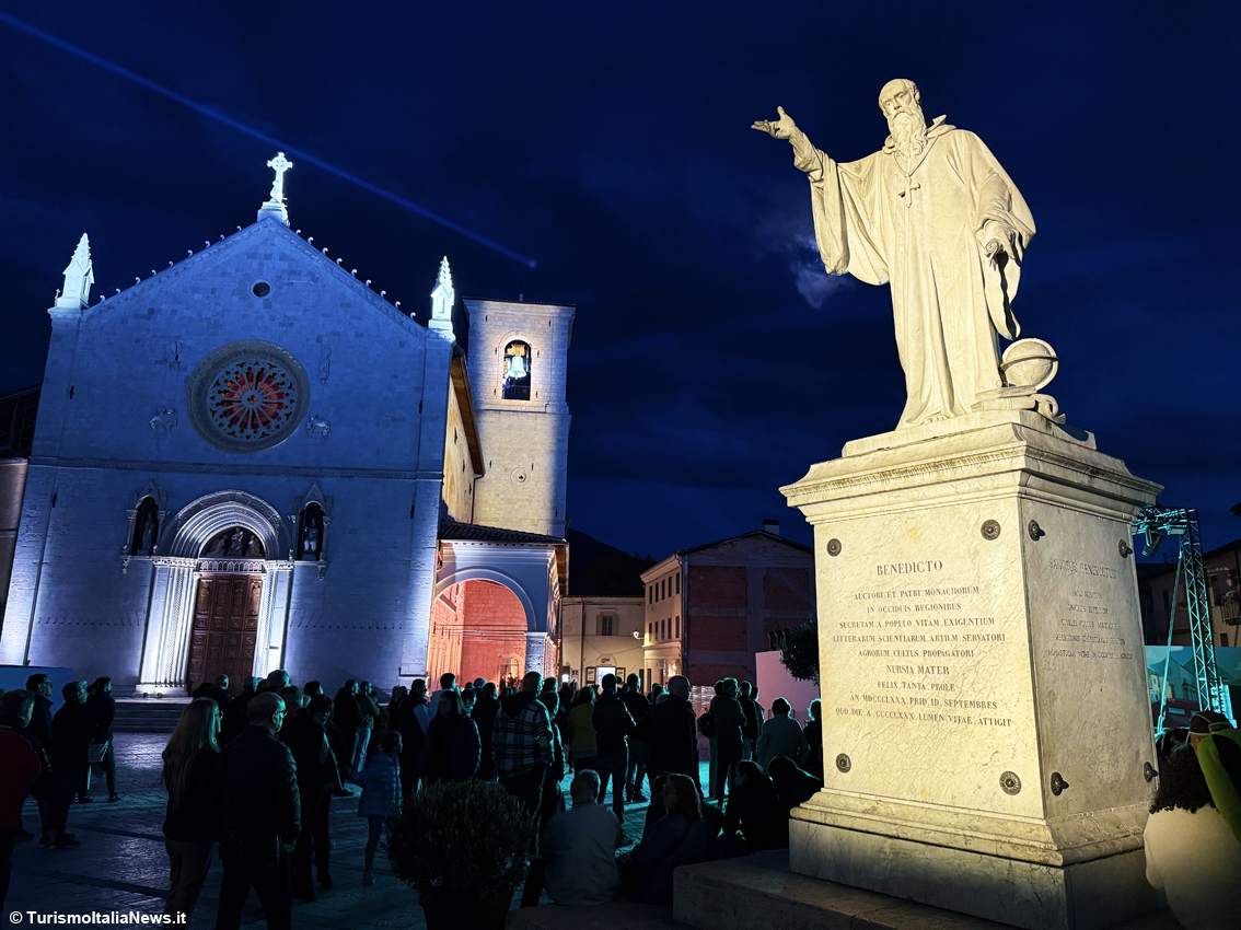 images/stories/umbria_Norcia/Norcia_Basilica_01.jpg