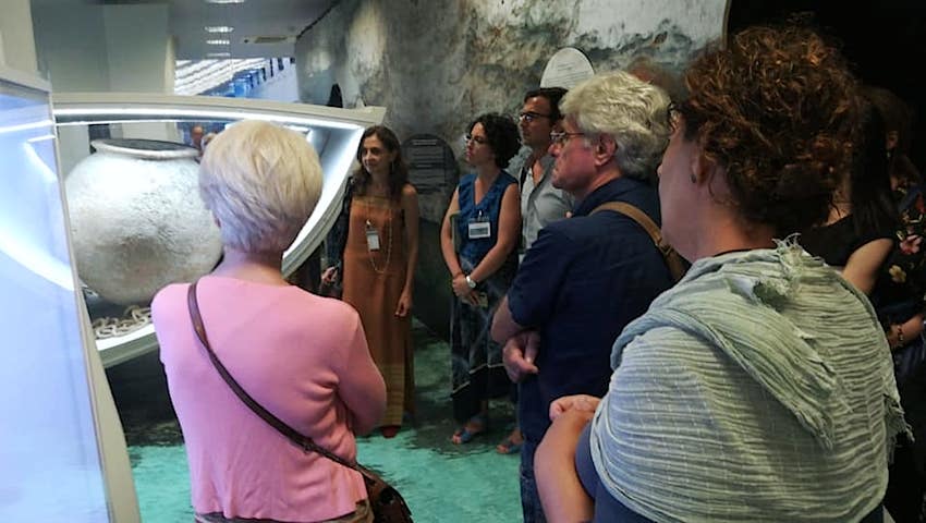 “Nel mare dell’intimità”: l’archeologia subacquea del Salento è in mostra nell’Aeroporto di Brindisi