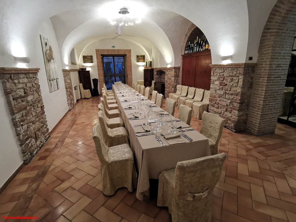 A casa del Marchese del Grillo: a due passi da Fabriano, nella villa estiva del vero Onofrio, un hotel di charme e un ristorante 4 stelle