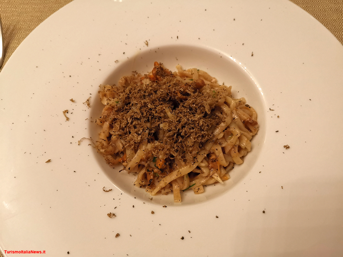 A casa del Marchese del Grillo: a due passi da Fabriano, nella villa estiva del vero Onofrio, un hotel di charme e un ristorante 4 stelle