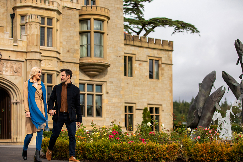 Sogni d’oro in un castello irlandese a cinque stelle: ecco il Lough Eske Castle Hotel nella selvaggia Contea di Donegal