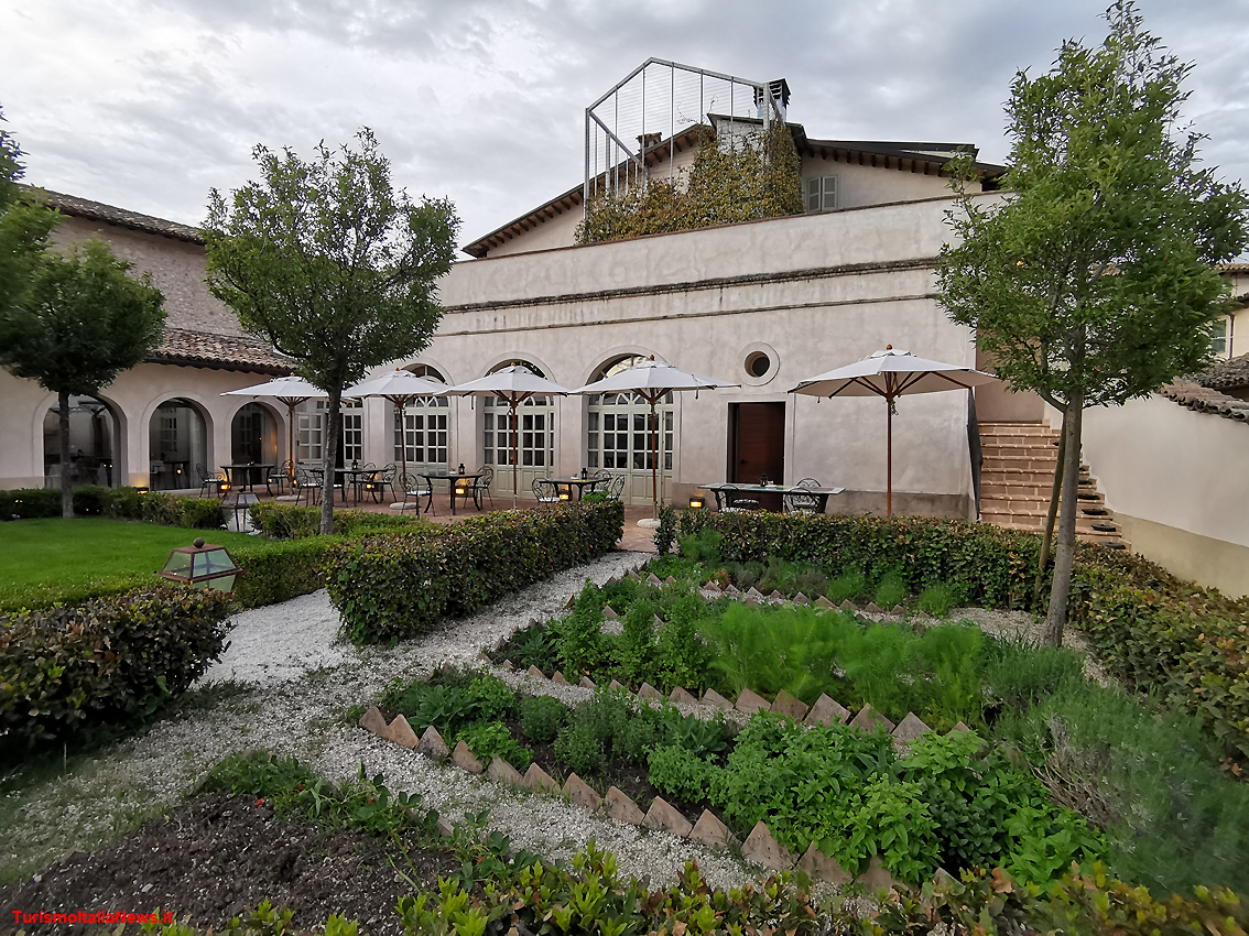 Luxury e passione, ecco il Relais & Châteaux Palazzo Seneca di Norcia: in Umbria charme e gusto stellato