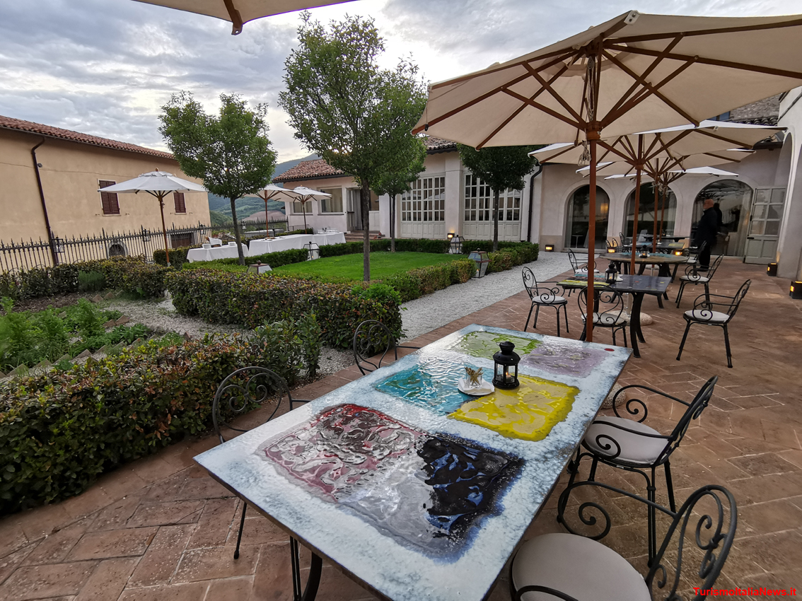 Luxury e passione, ecco il Relais & Châteaux Palazzo Seneca di Norcia: in Umbria charme e gusto stellato
