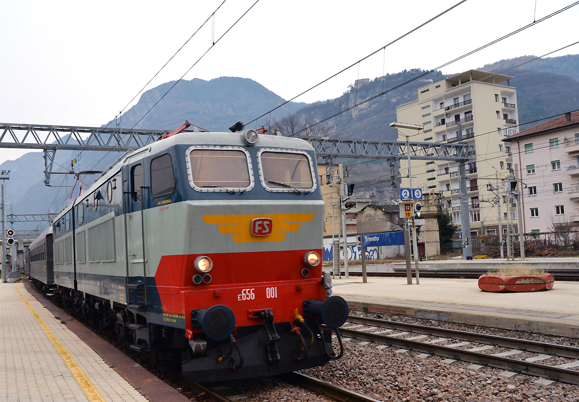 Come tradizione comanda: a Trento il Mercatino di Natale è anche green, viaggio nel tempo con i treni storici