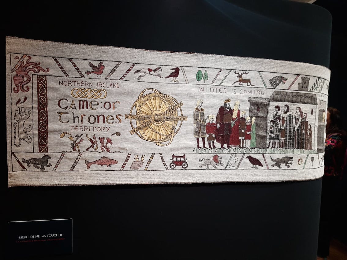 L’arazzo del Trono di Spade a Bayeux accanto alla sua controparte storica, fino al 31 dicembre 2019