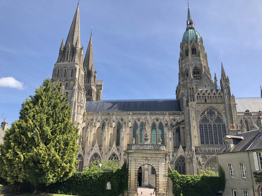 L’arazzo del Trono di Spade a Bayeux accanto alla sua controparte storica, fino al 31 dicembre 2019