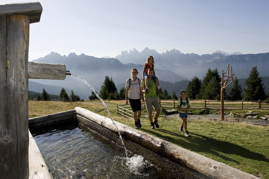 Val Venosta, passeggiate in famiglia (foto Mein Matillhof)