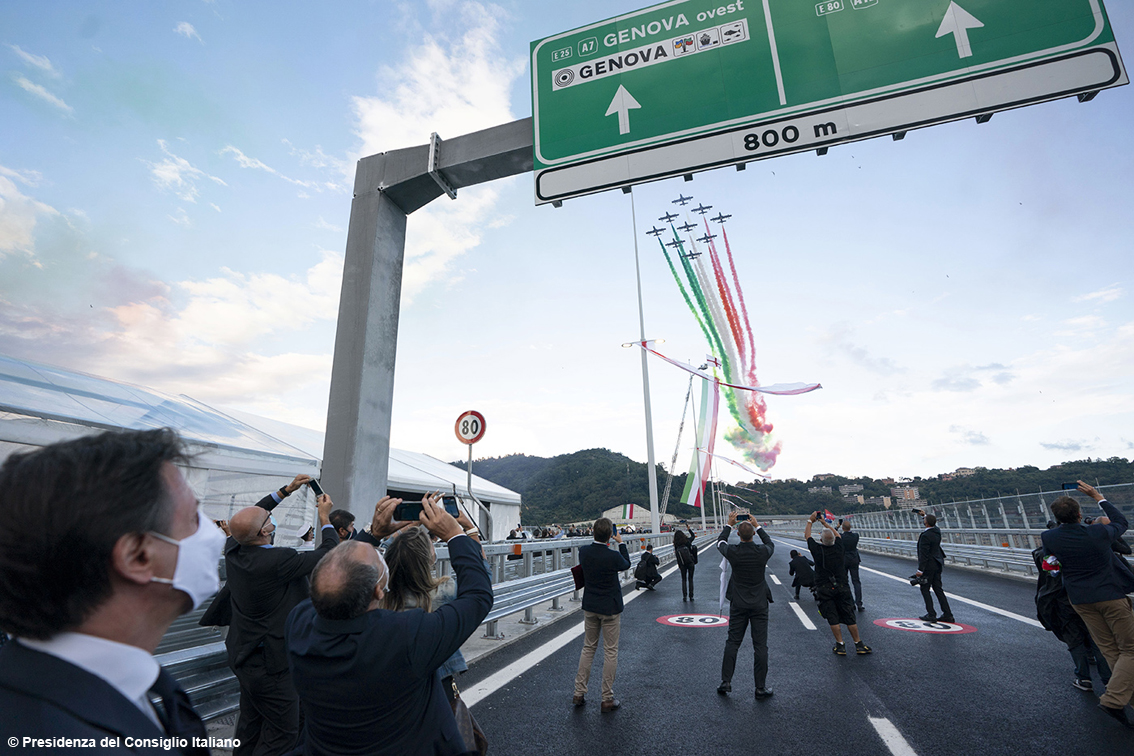 Ponte San Giorgio: Genova trova un nuovo simbolo carico di significati, dal ricordo alla voglia di tornare a crescere