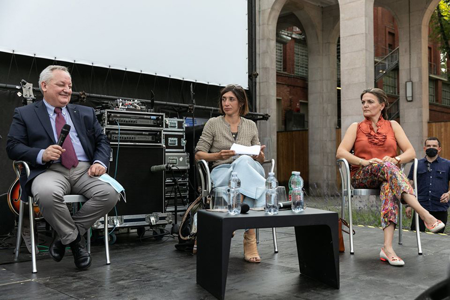 Un giardino di voci e colori: quattro mesi di incontri, proiezioni, eventi live, festival: ecco Triennale Estate a Milano