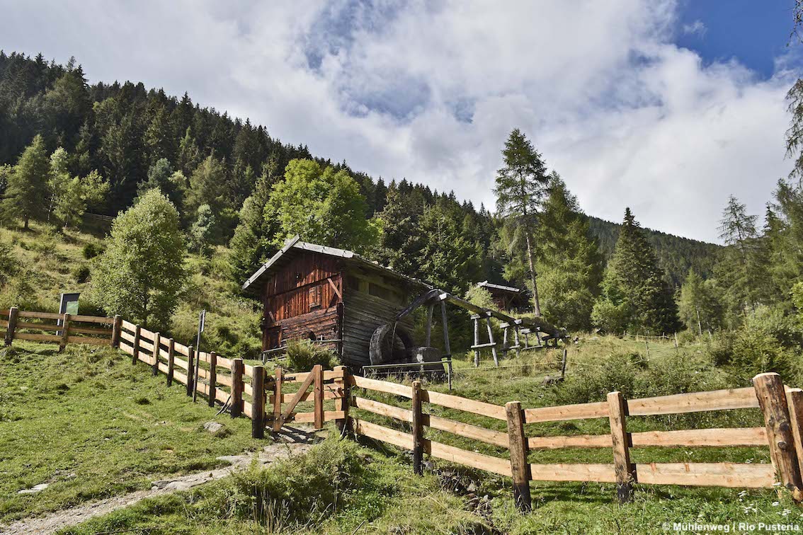 Estate in e-mountainbike a misura di famiglia nell’area vacanze sci & malghe Rio Pusteria, in Alto Adige
