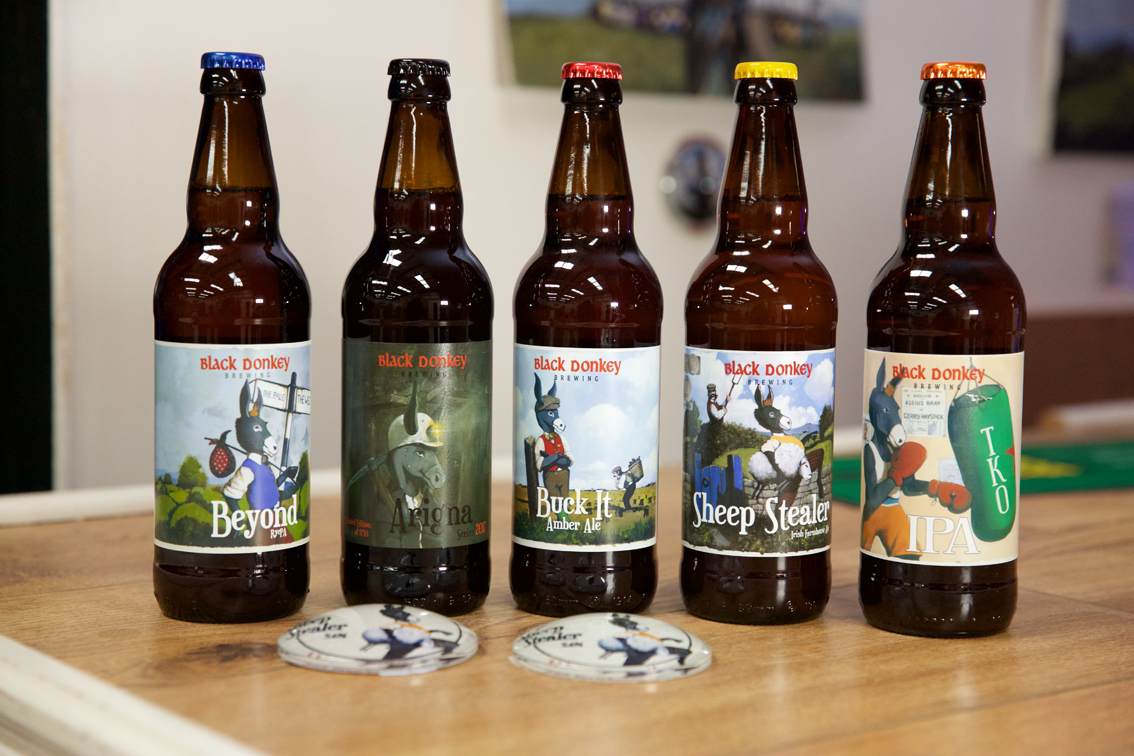 Caccia al lievito selvatico nelle terre più remote d'Irlanda: è l’ingrediente chiave della birra Underworld Savage Ale del Black Donkey Brewing