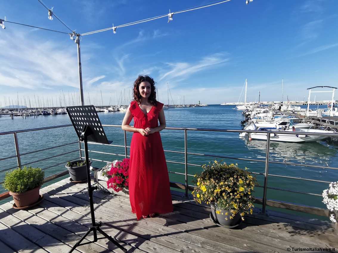 Una visita esperienziale nei “moletti” di Civitanova Marche: storia e tradizione, passione e amore, mare e di persone