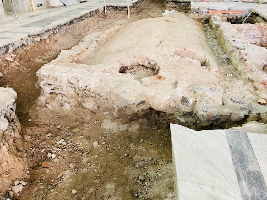 Uno spaccato di Genova medievale riemerge nel cantiere del Museo della Città: sorprese sotto la pavimentazione della Loggia di Banchi
