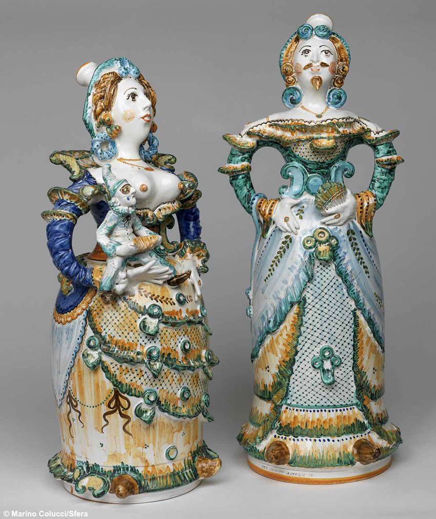Coppia di pupe maiolicate, ceramista Galeone, donazione al Museo