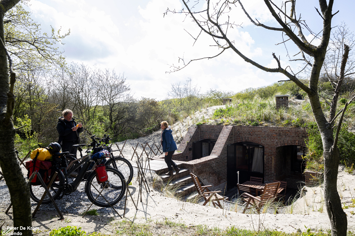 Bunker trasformati in alloggi lungo la costa olandese, un soggiorno in mezzo alla natura immersi nella storia