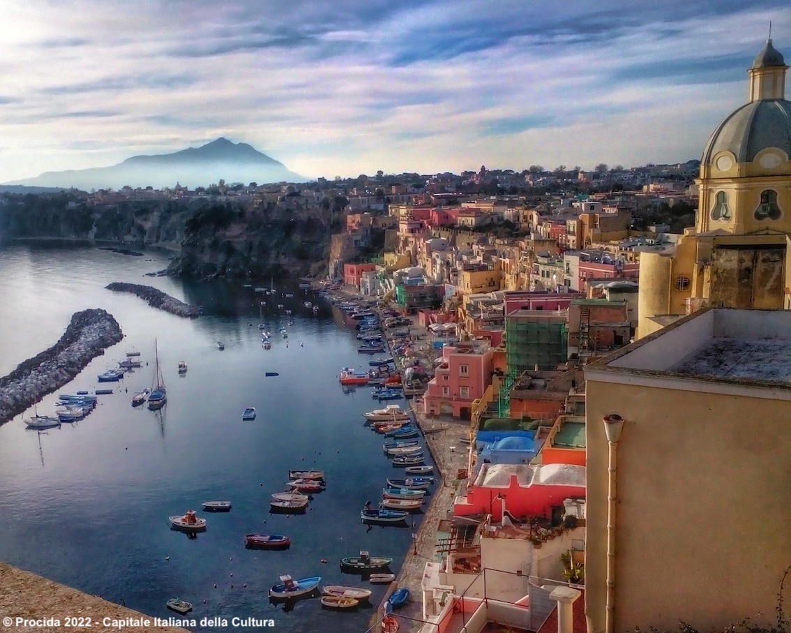 È Procida la capitale italiana della cultura per il 2022, “nell’anno della ripartenza e della rinascita”