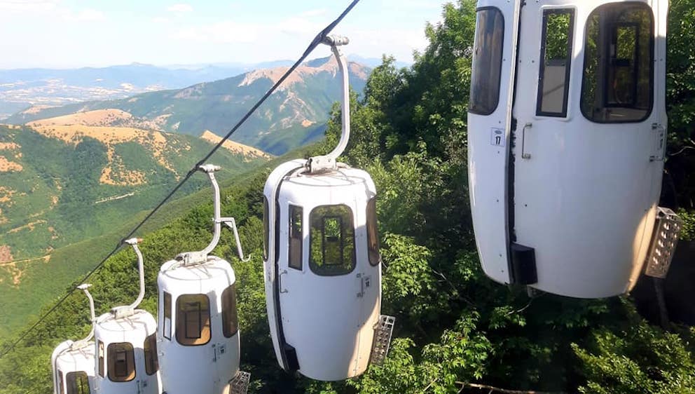 In bici, a cavallo, camminando, a tavola: vivere le Terre del Catria, nelle Marche ad agosto l'offerta del territorio si amplia
