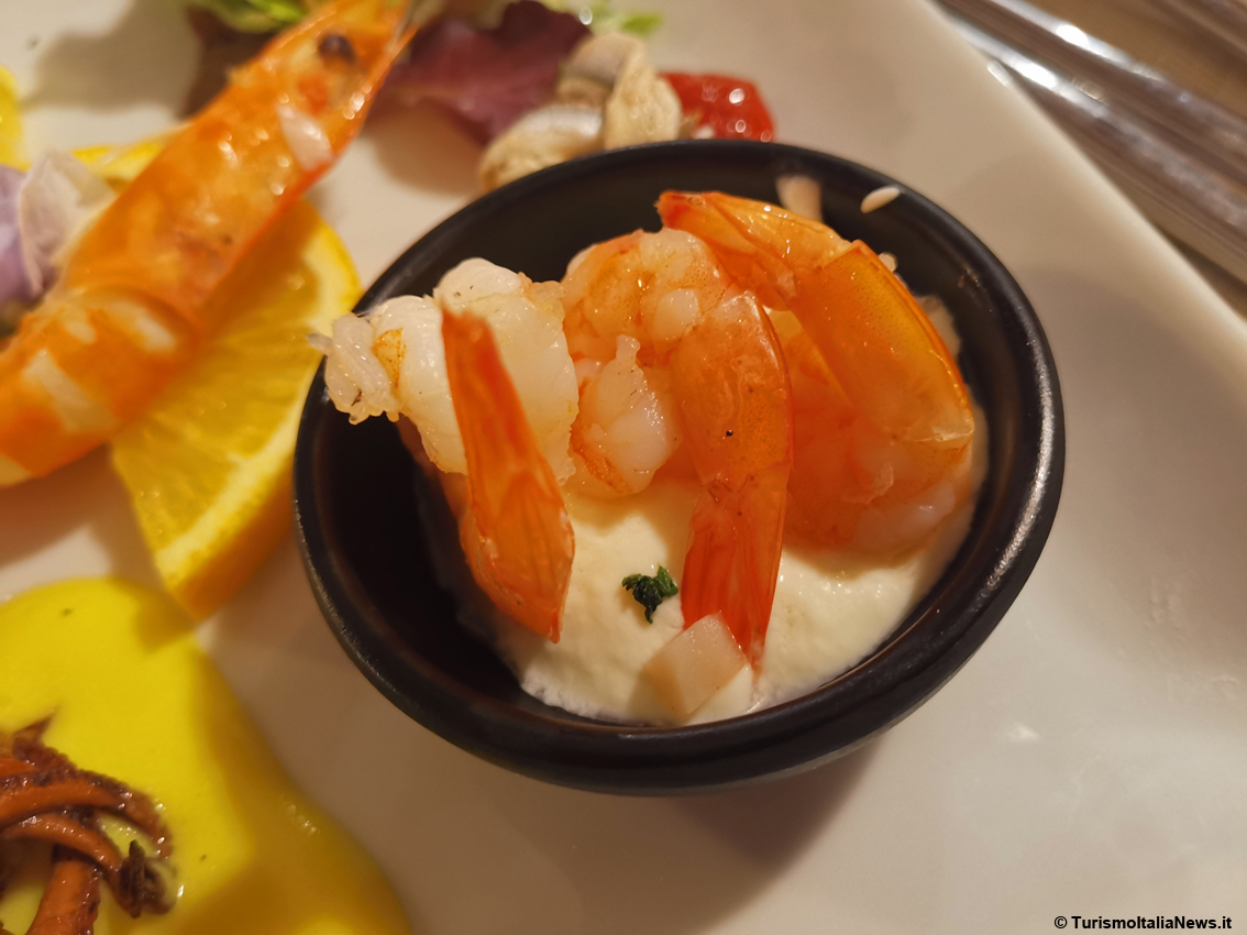 Caorle, a tavola il gusto delle eccellenze fra mare, laguna e campagna: un’esperienza a tutto tonto del borgo del colore