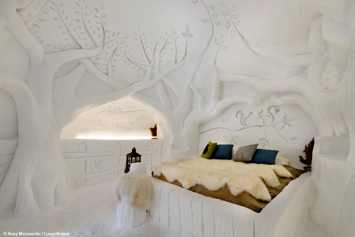 Snow Dream Experience, notte glaciale a 1.816 metri: a Livigno lo chalet di neve realizzato dall’artista livignasca Vania Cusini